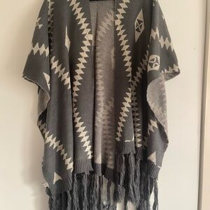 Gray and White Geometric Pattern Poncho